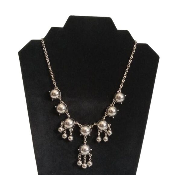 Shiny Silver Toned Metal Single Strand Beaded Dangle Charms Statement Necklace - Picture 1 of 10